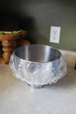 how to make a shower cap out of plastic wrap